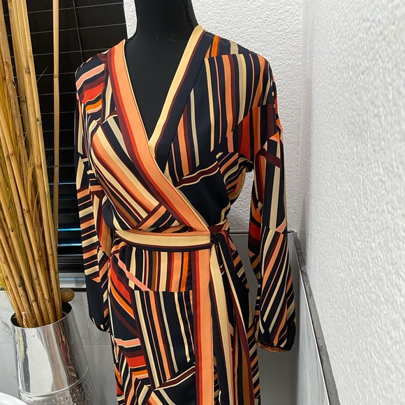 Dress - Picture 2 of 5